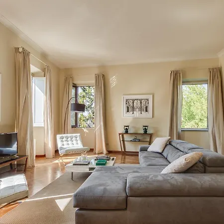Lungarno Apartment Διαμέρισμα *